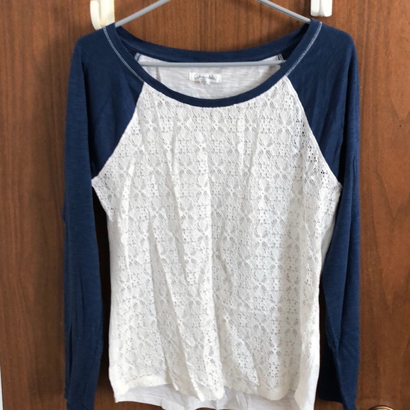 Lace long sleeve - Picture 1 of 3